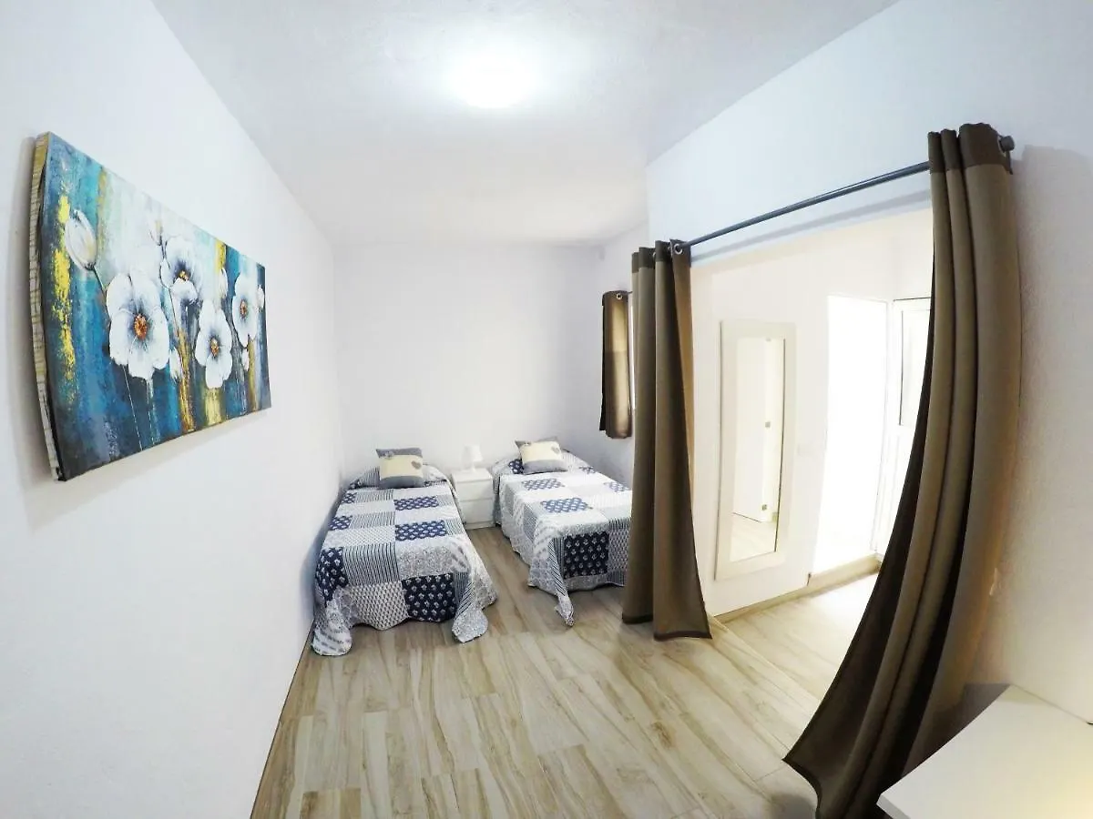 Apartamentos Ainara サンタクルスデテネリフェ 0*,  スペイン